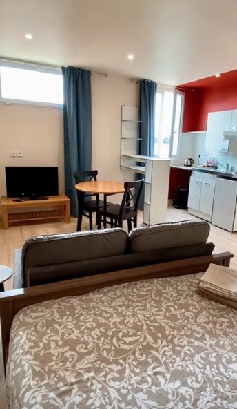 Room Rue des Treilles in Libourne