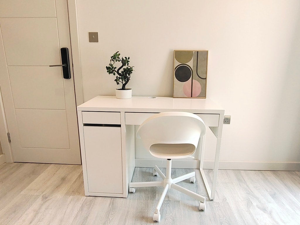 Room Addison Gardens in Greater London