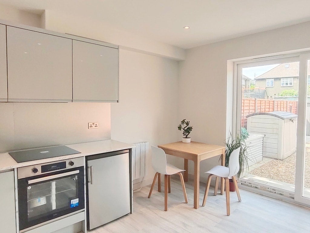 Room Addison Gardens in Greater London