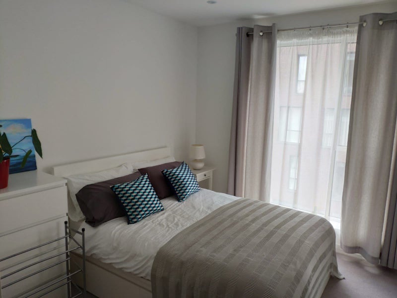 Room Chandlers Avenue in Greater London