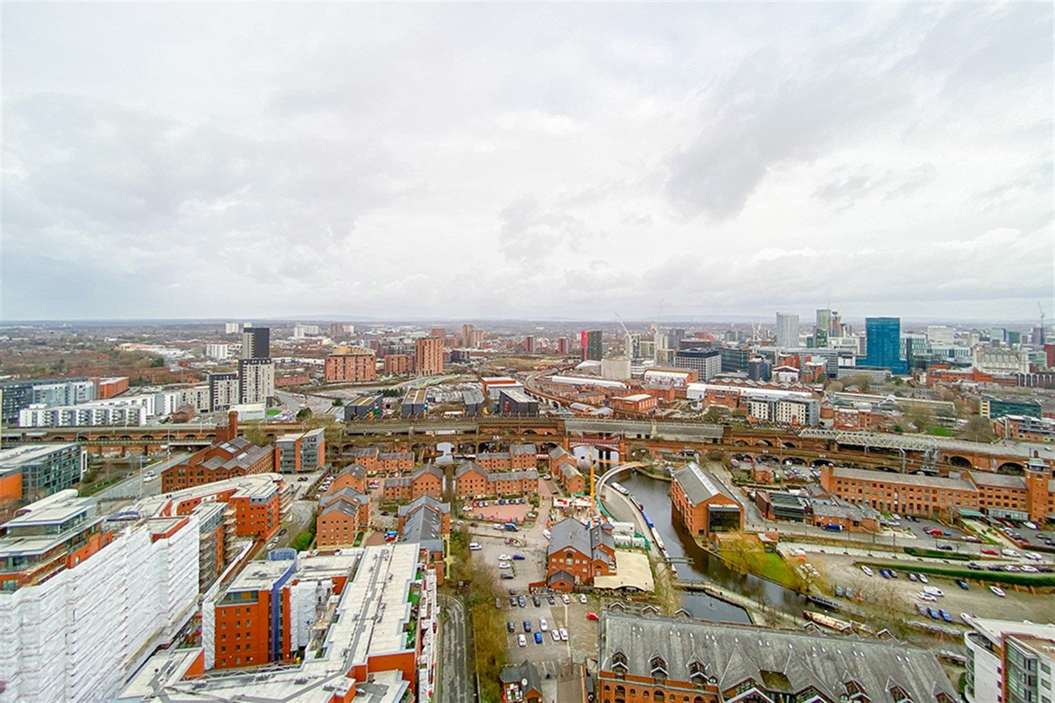 Flat Chester Road in Manchester