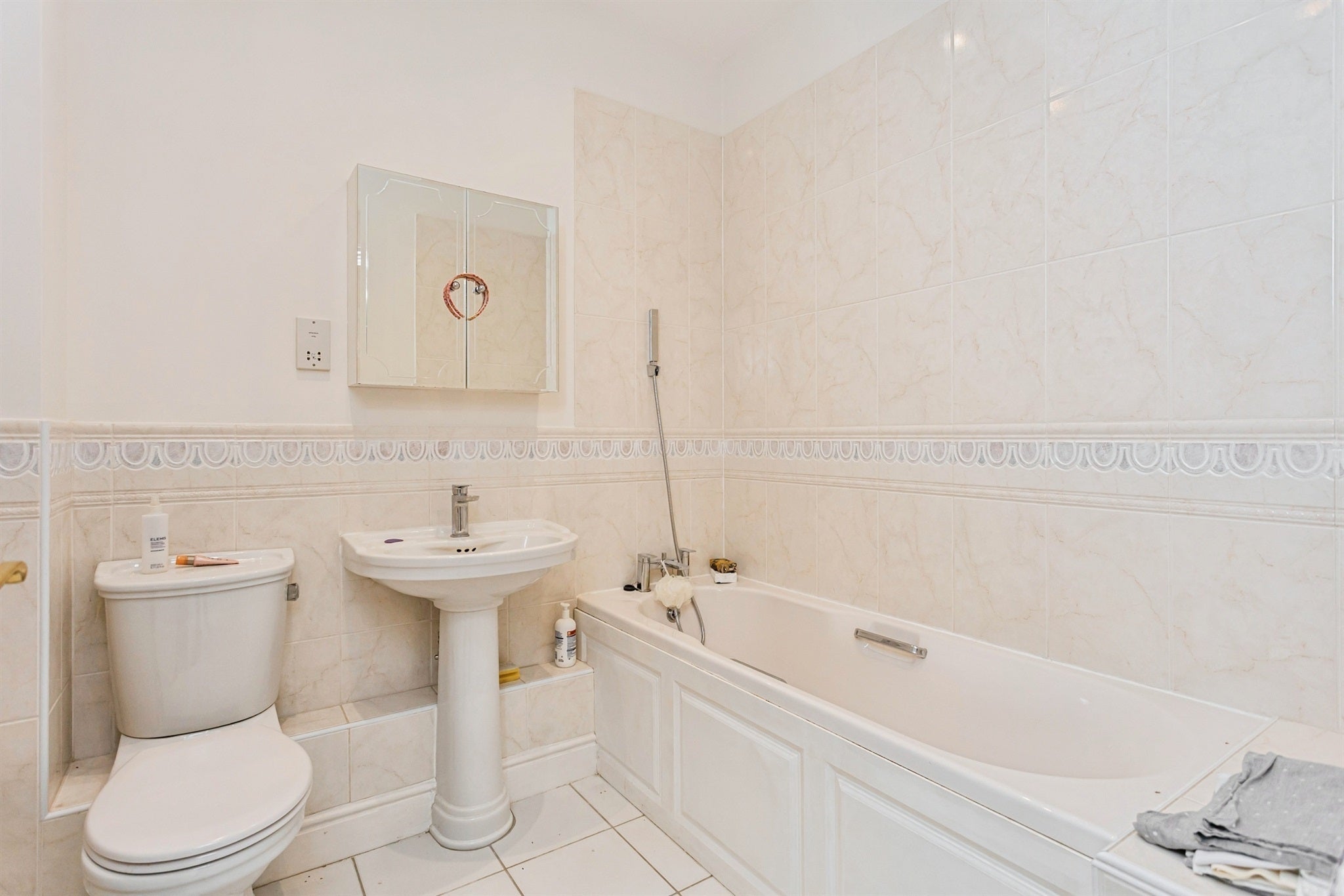 Flat Hett Close in Mid Sussex