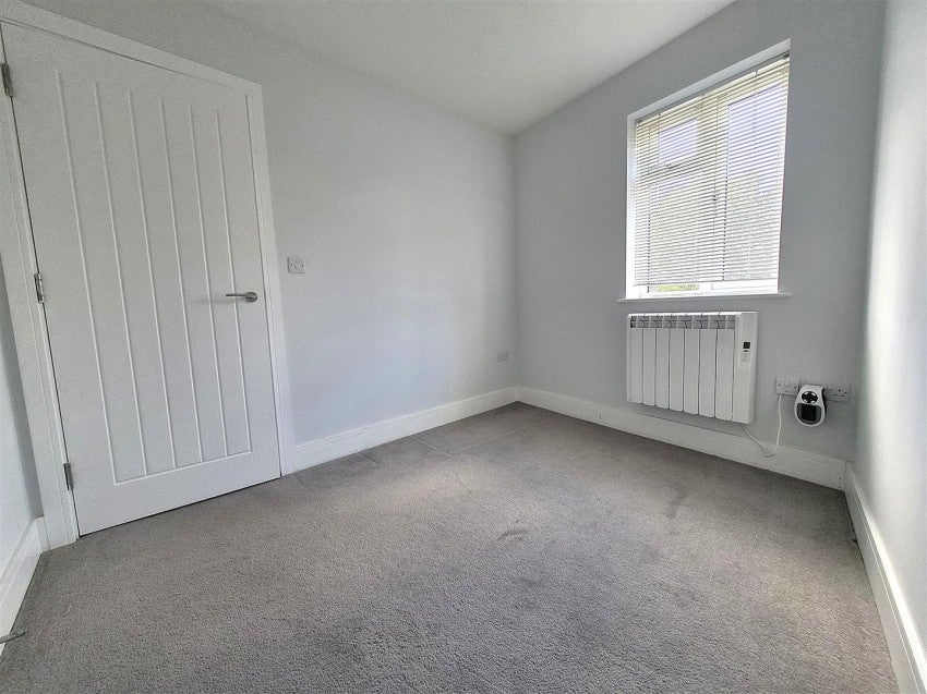 Flat Herbert Road in Greater London