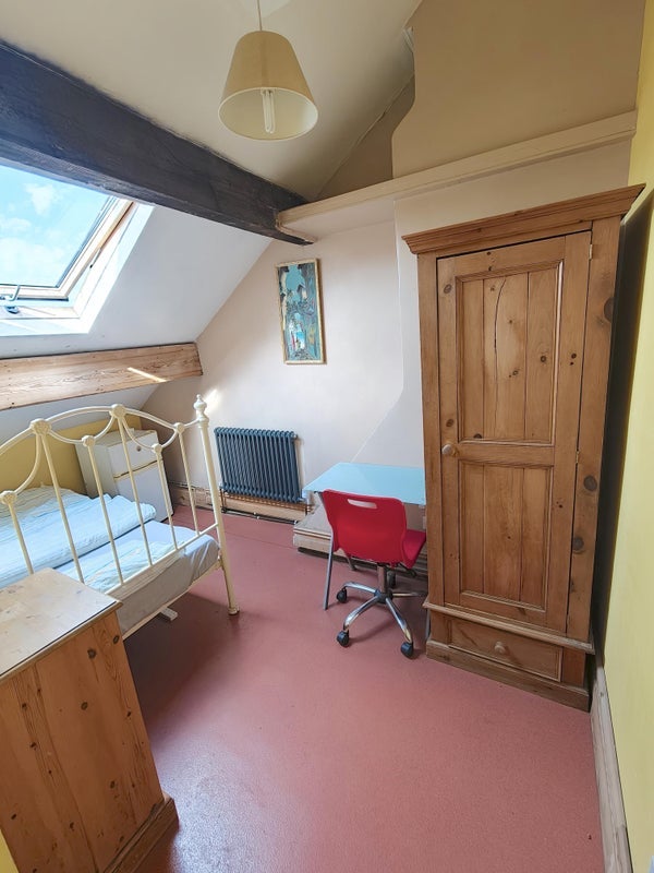 Room Waterloo Road in Stoke-on-Trent