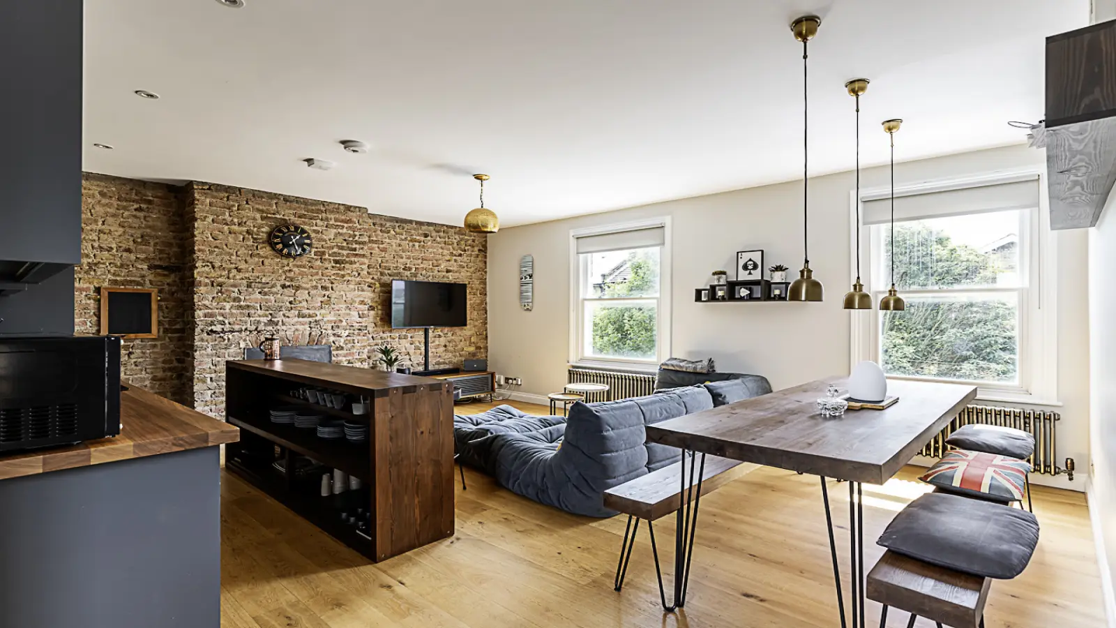 Flat Lambert Road in Greater London