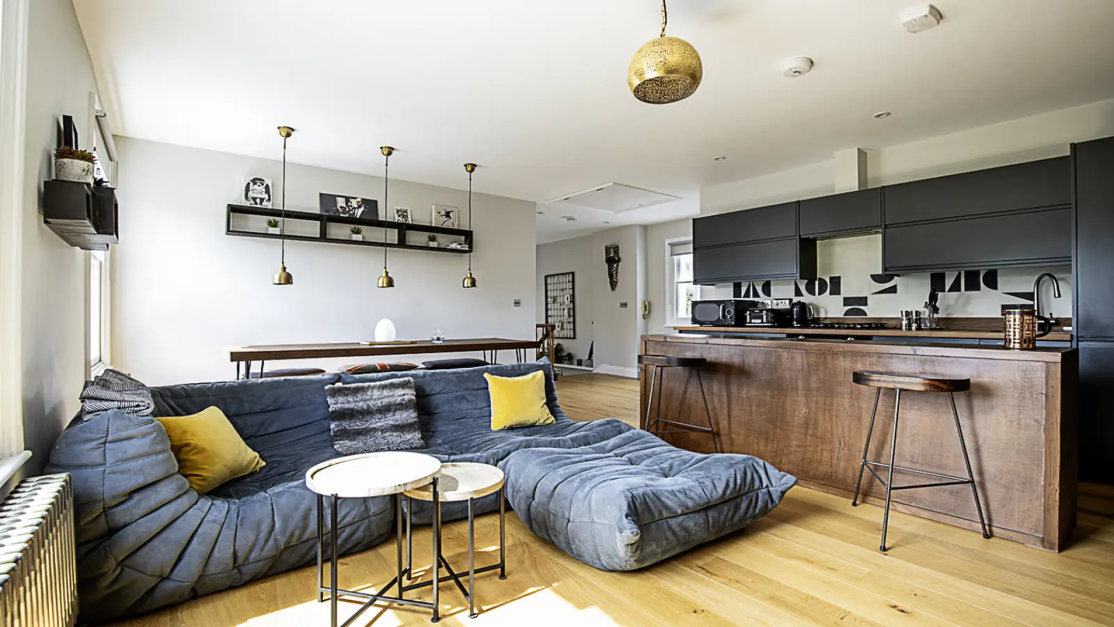 Flat Lambert Road in Greater London