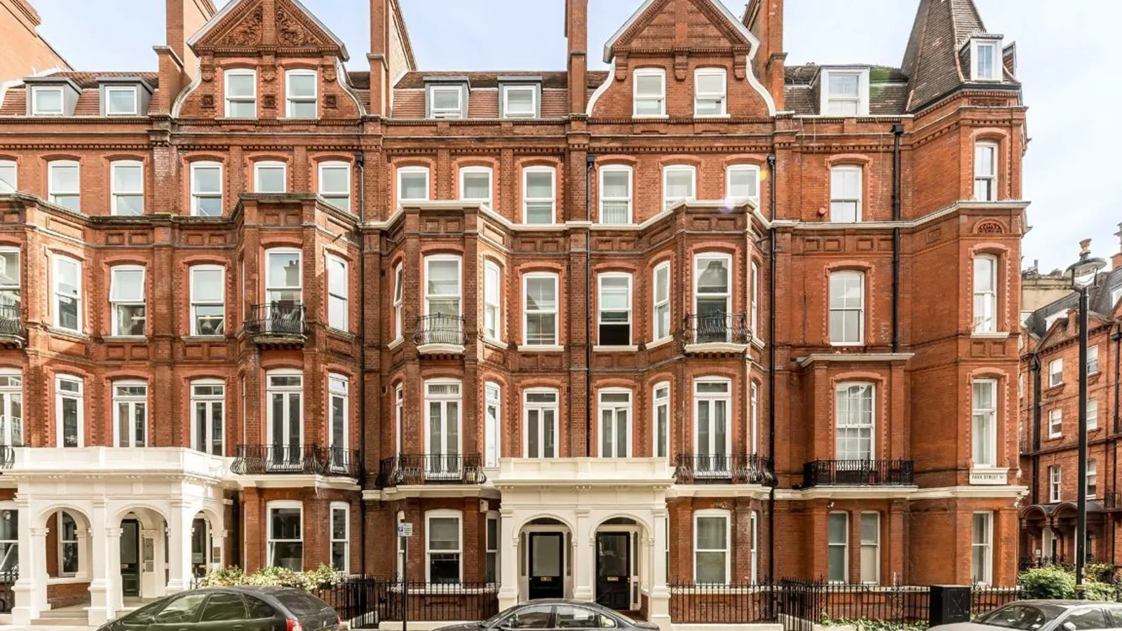 Flat Park Street in City of Westminster