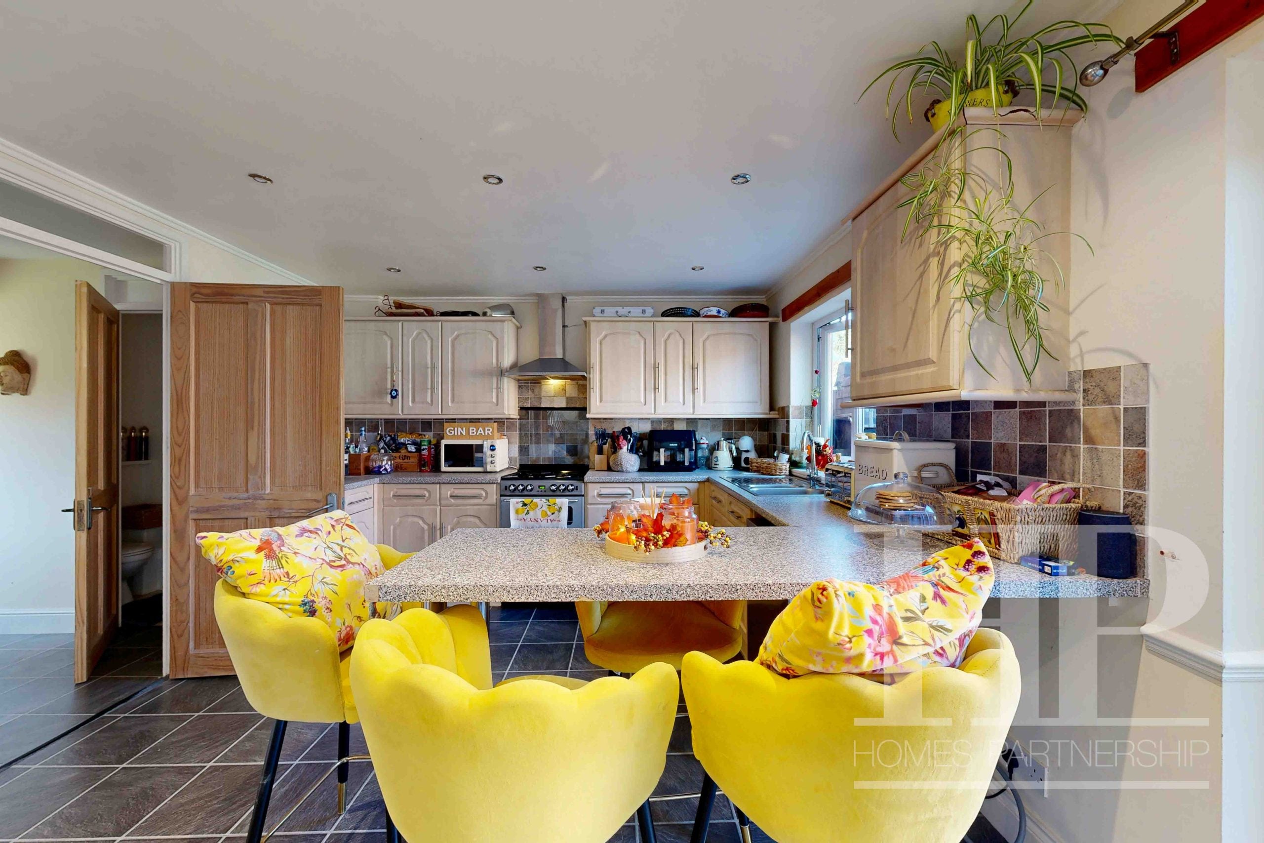 House Peacemaker Close in Crawley