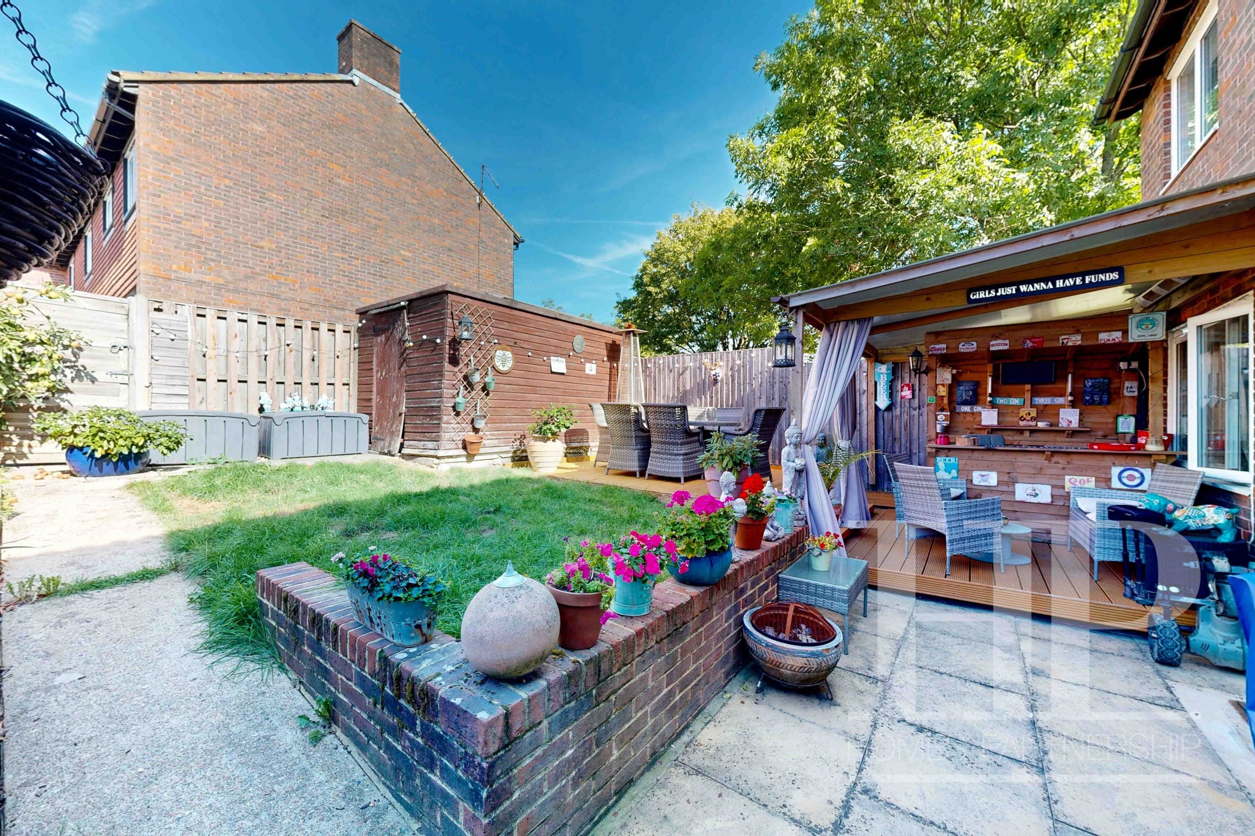 House Peacemaker Close in Crawley