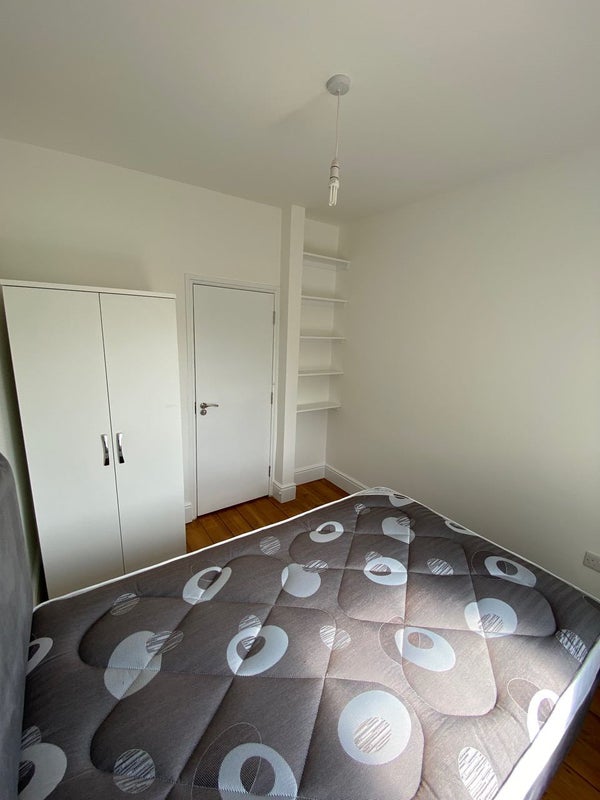 Room Avonvale Road in Bristol