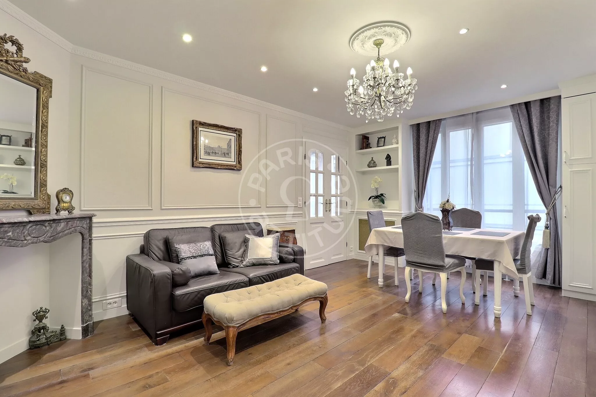 Flat Rue de Rivoli in Paris