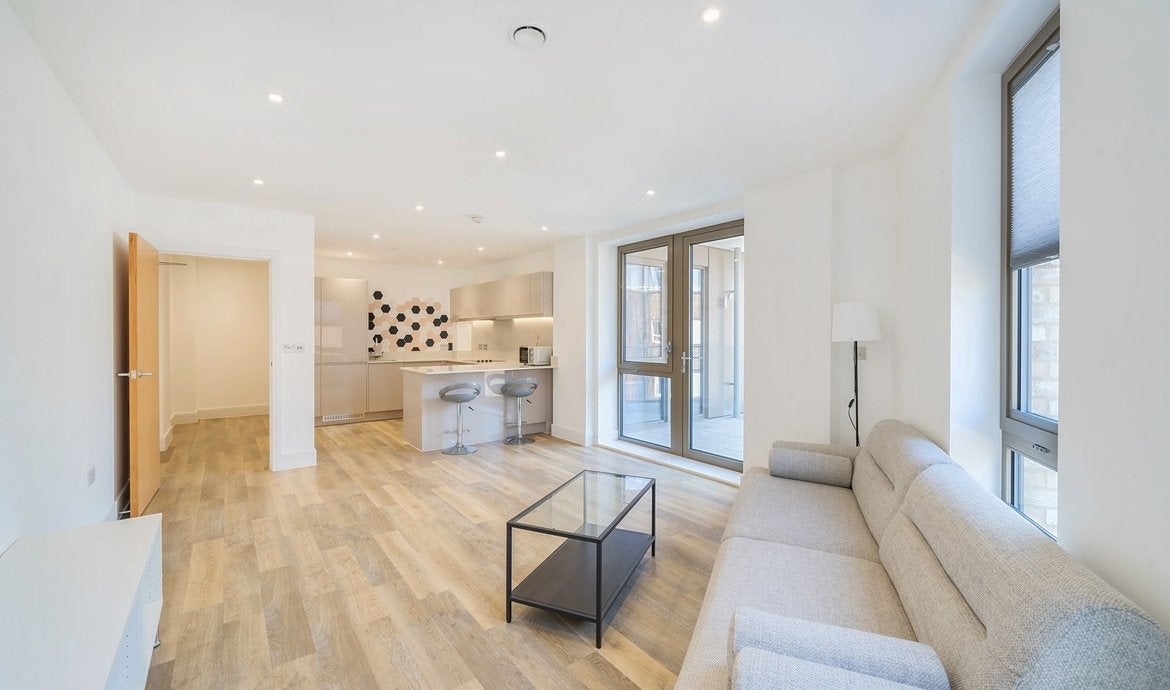 Flat Grange Walk in Greater London
