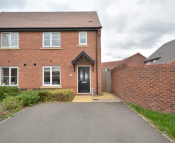 House Severn Close in East Staffordshire