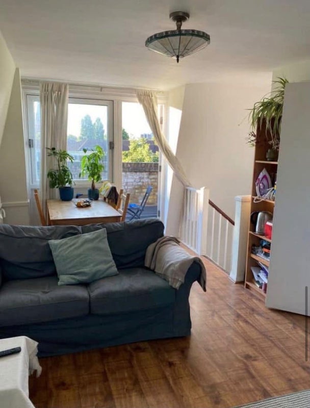 Flat Mandela Street in Greater London