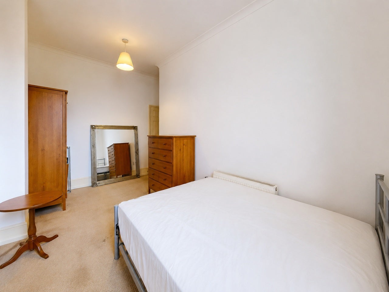 Flat Barking Road in Greater London