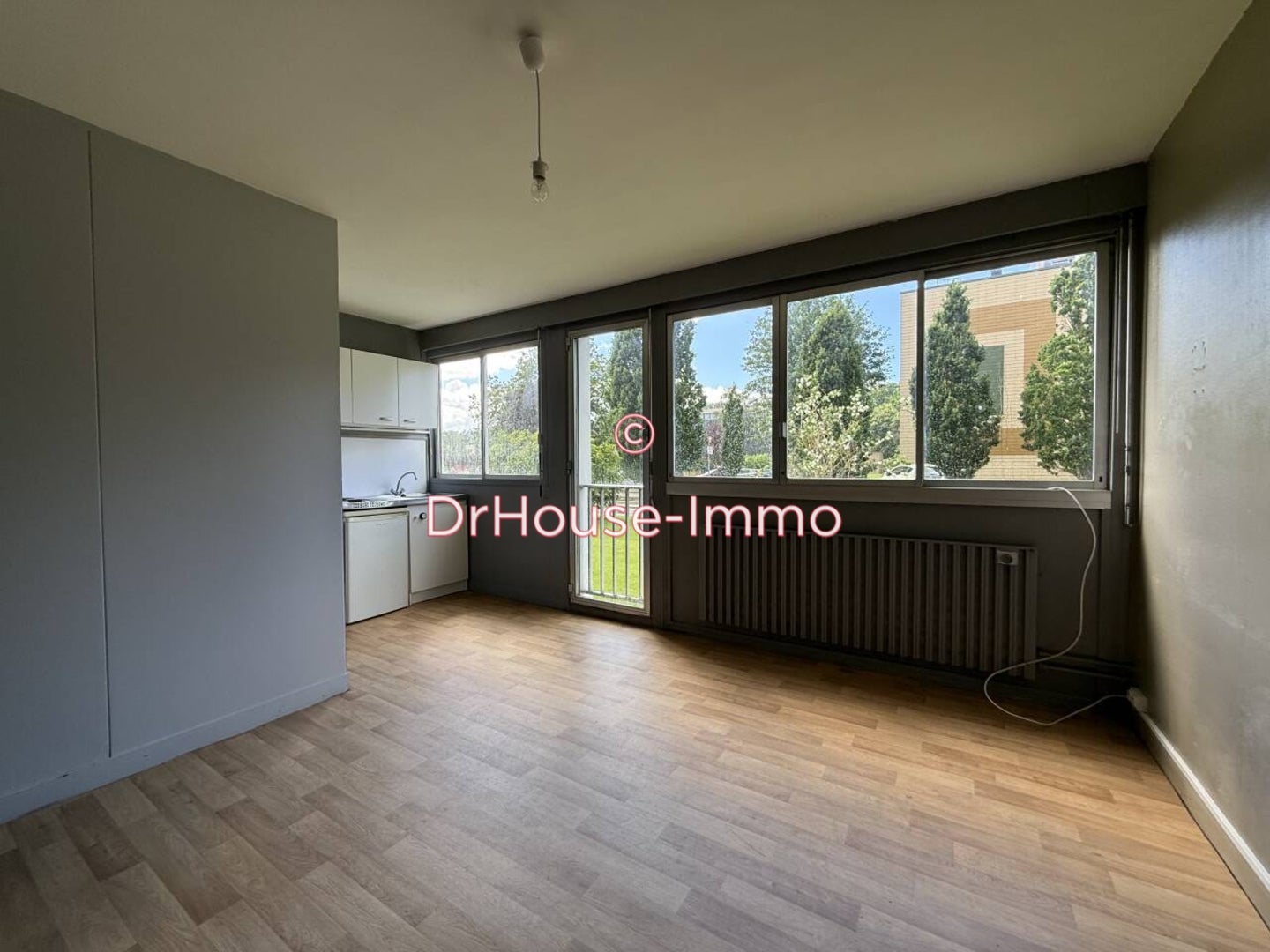 Room Rue Thomas Becket in Mont-Saint-Aignan