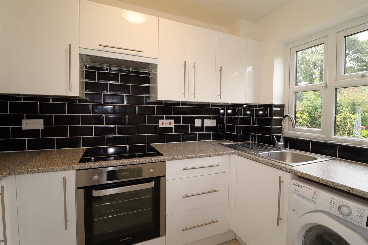 Flat Walton Park in Walton on Thames