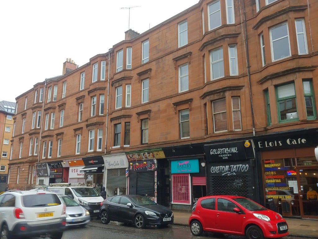 Flat Queen Margaret Drive in Glasgow