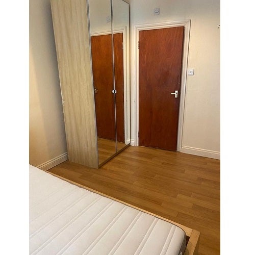 Flat Angell Road in Greater London