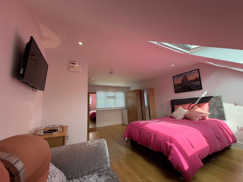 Room Wood Close in Greater London