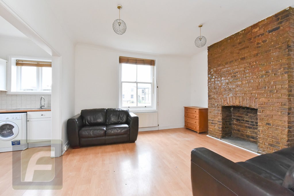 Flat Lea Bridge Road in Greater London