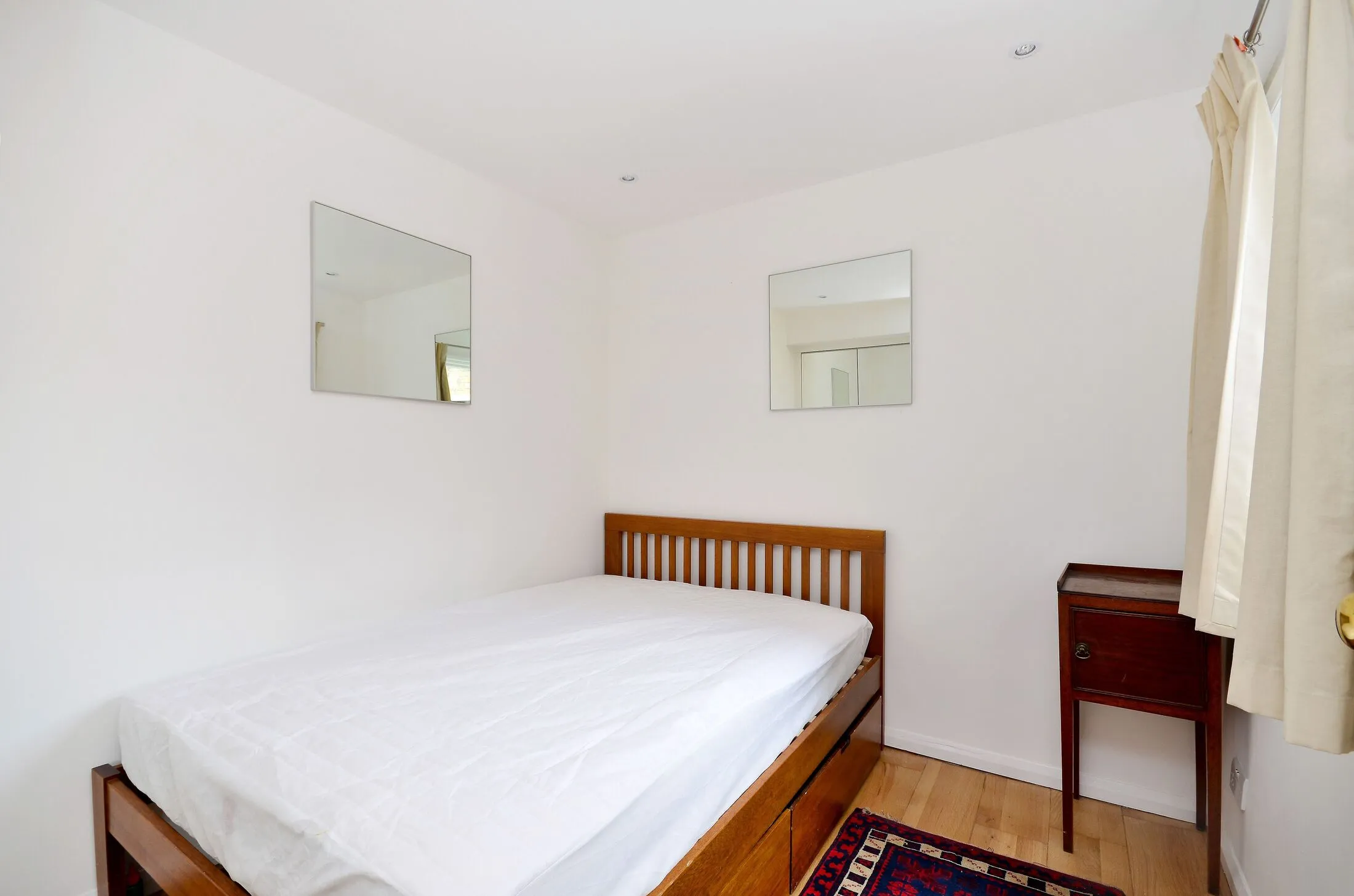 Flat Gloucester Terrace in City of Westminster