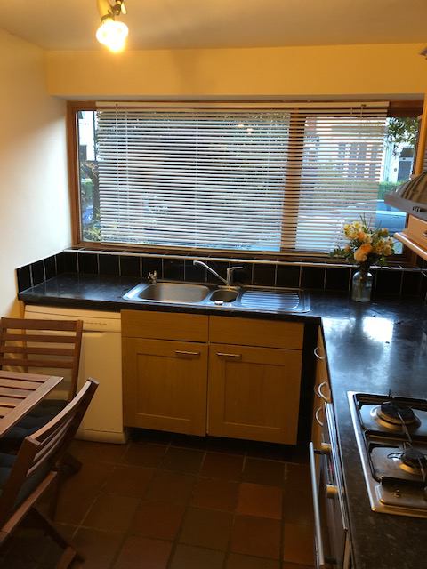 Room Claremont Road in Greater London
