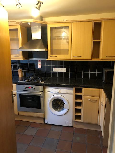 Room Claremont Road in Greater London