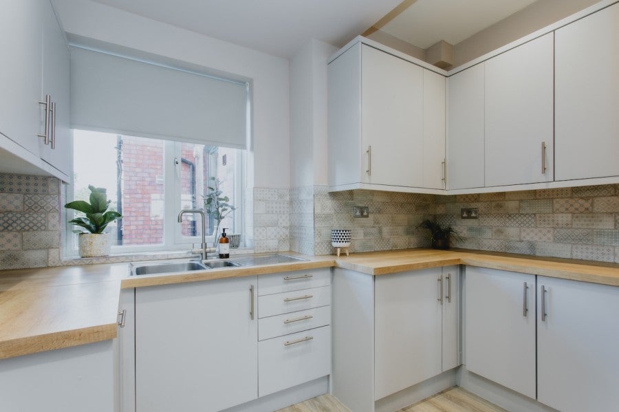 Room Emscote Road in Warwick