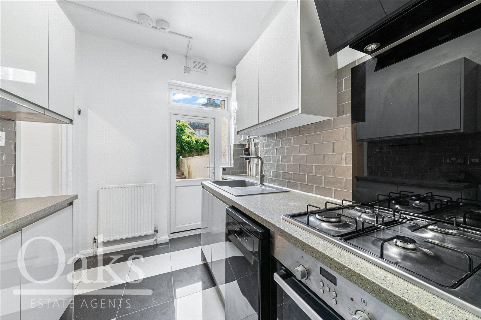 Flat Moorcroft Road in Greater London