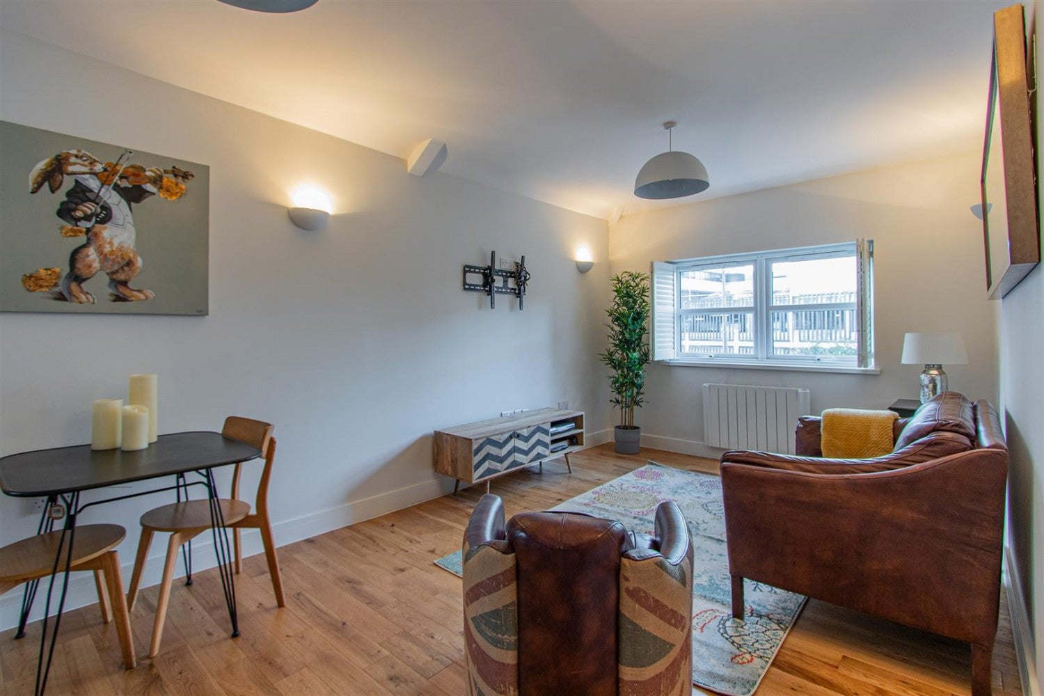 Flat Howard Terrace in Cardiff