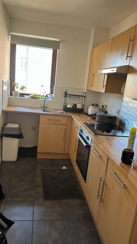 Room Cartwright Street in Greater London