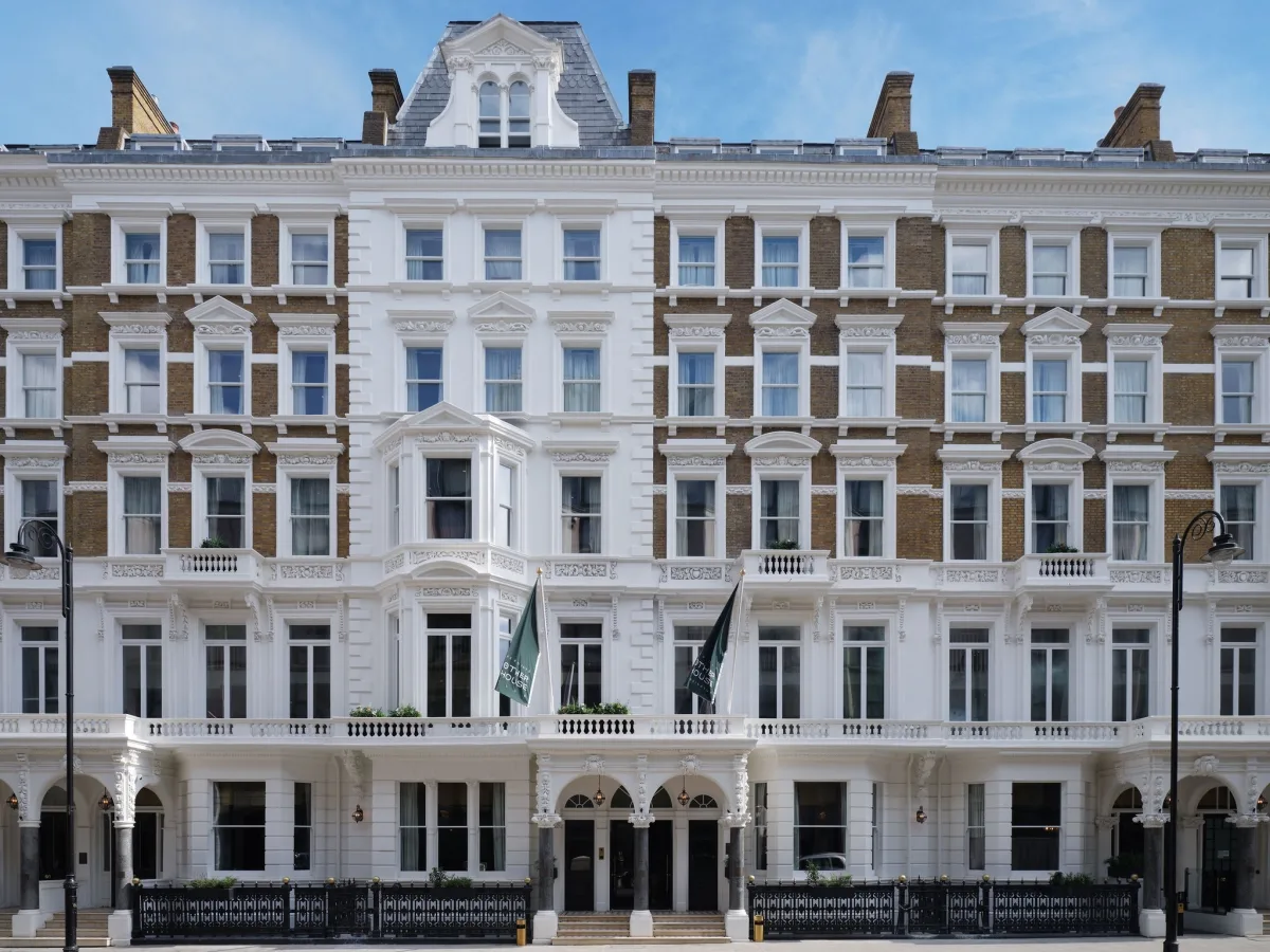 Flat Gloucester Road in Greater London