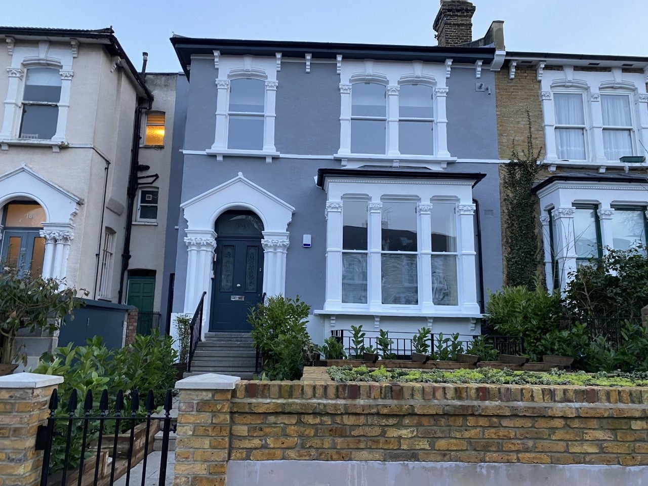 Flat Evering Road in Greater London