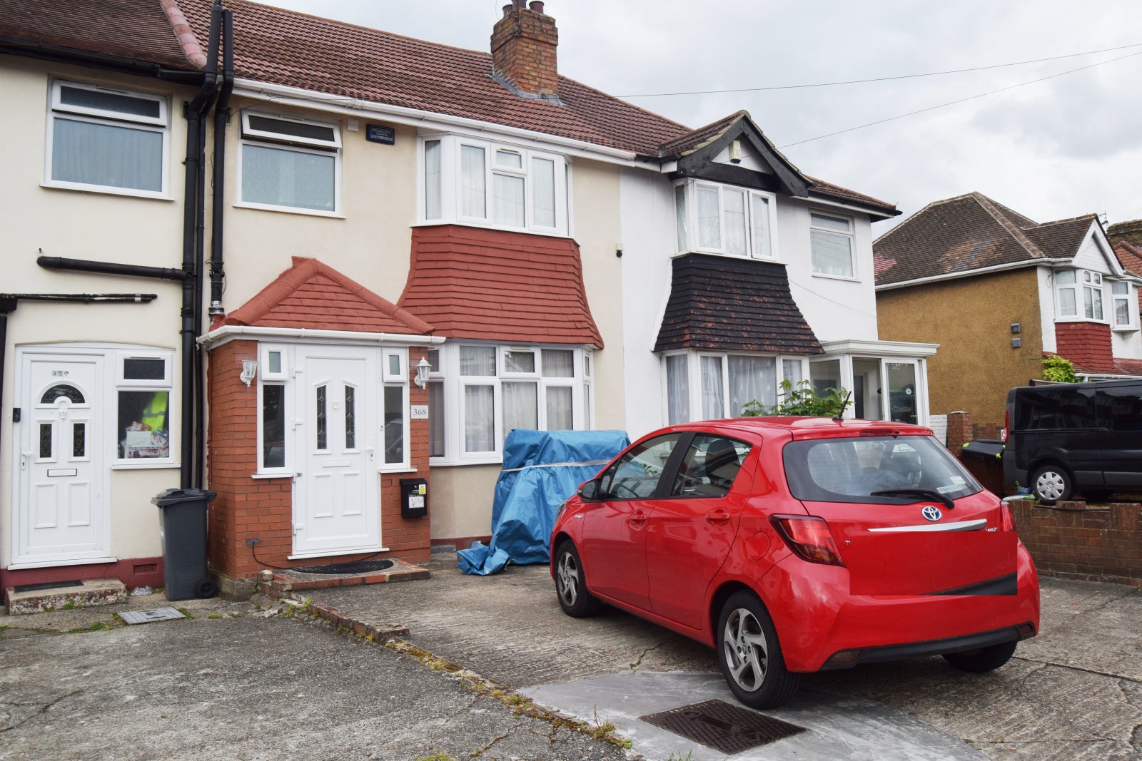 House Bedfont Lane in Greater London