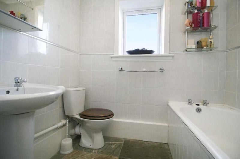 Room Rothley Close in Newcastle upon Tyne