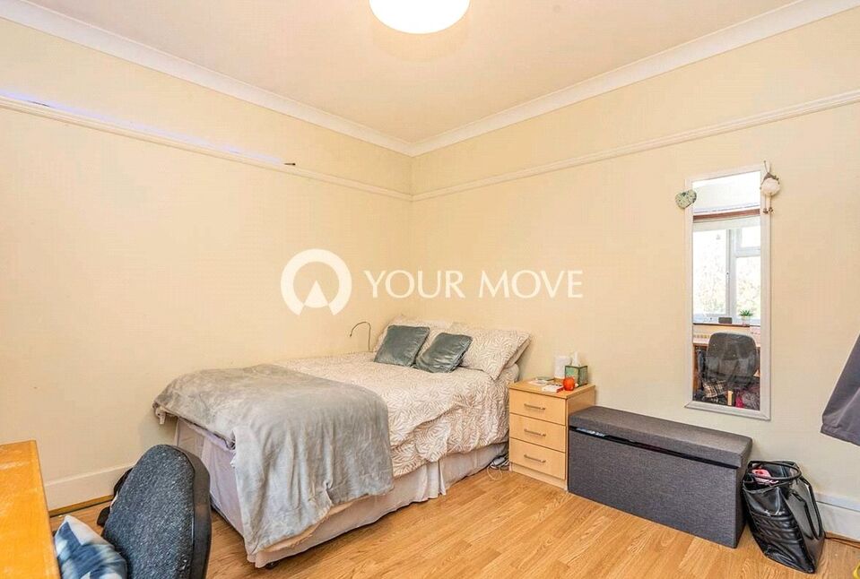 Flat Donnington Grove in Southampton