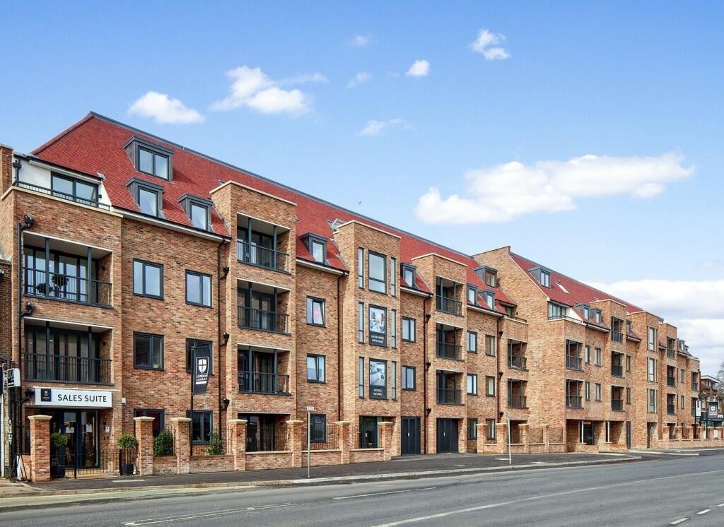 Flat St Albans Road in Watford