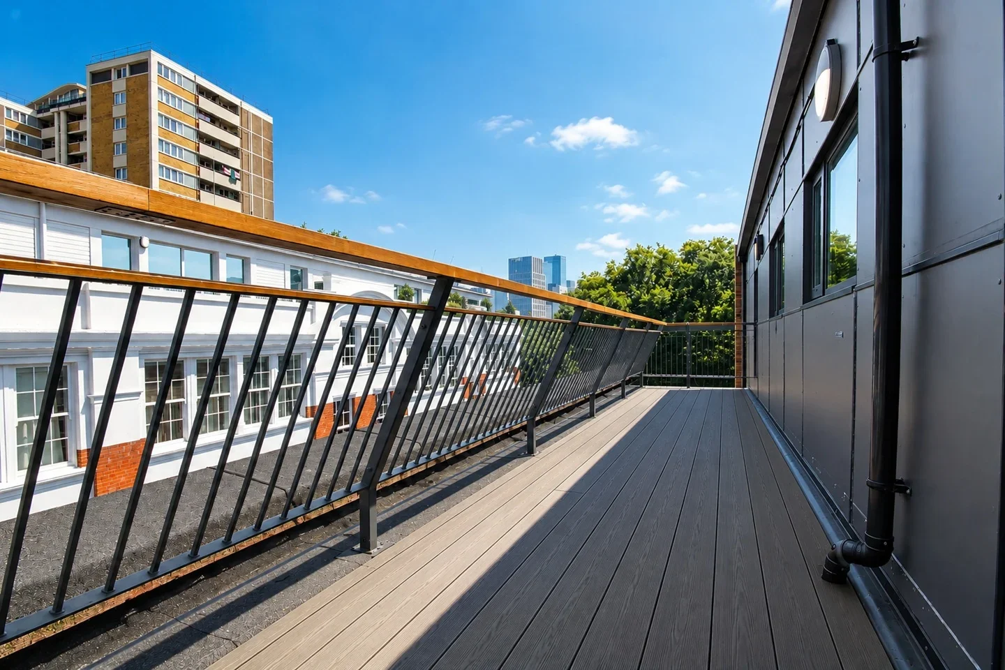 Flat Ironmonger Row in Greater London