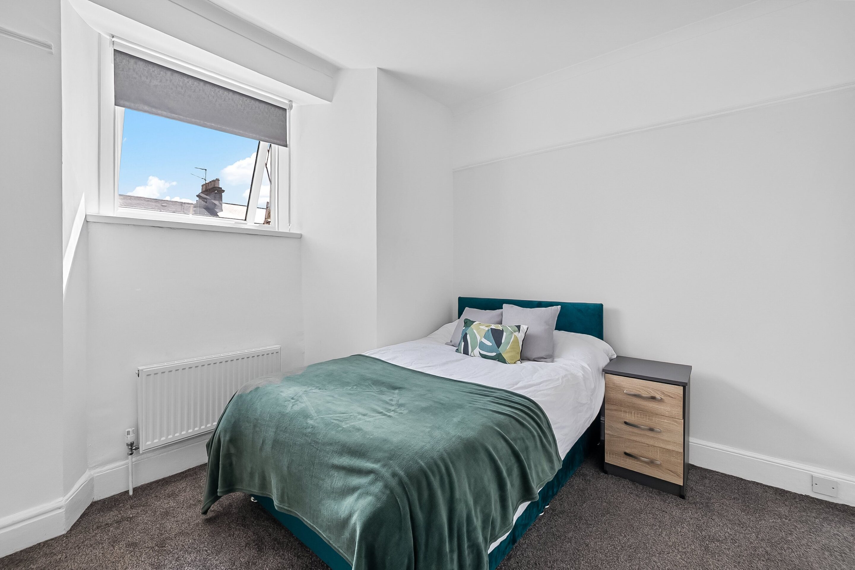 Room St James' Place West in Plymouth