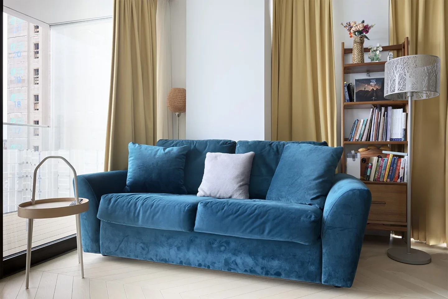 Flat Chandlers Avenue in Greater London