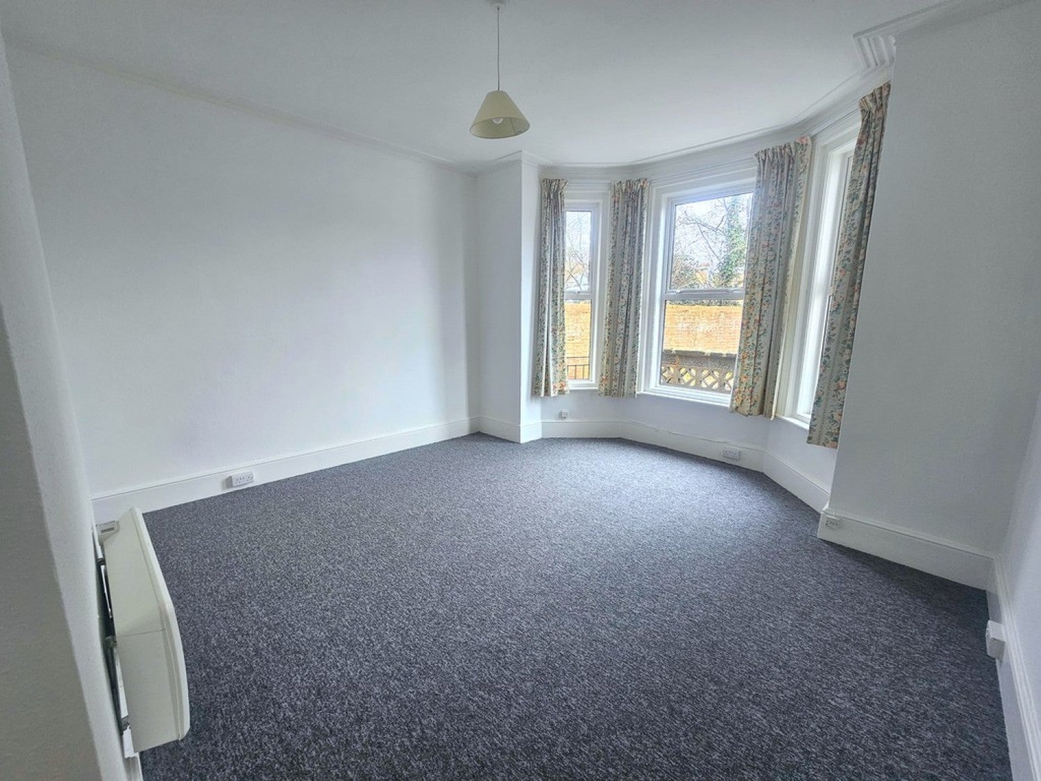 Flat Holdenhurst Road in Bournemouth