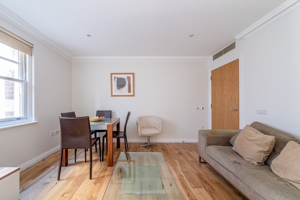 Flat Vincent Square in City of Westminster