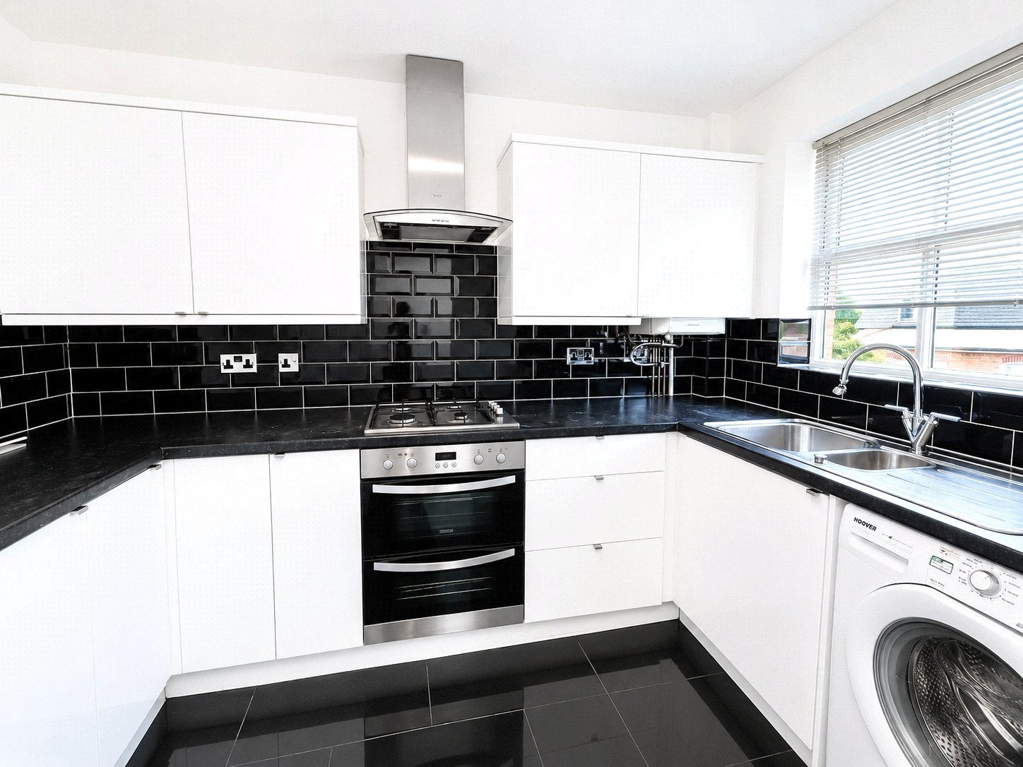 Flat Lullingstone Lane in Greater London