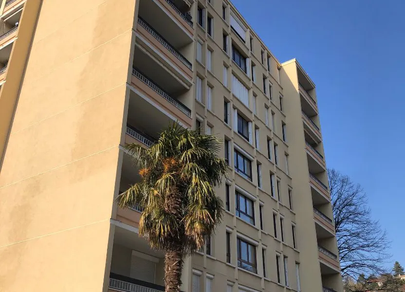 Flat Quai Étienne Rey in Vienne