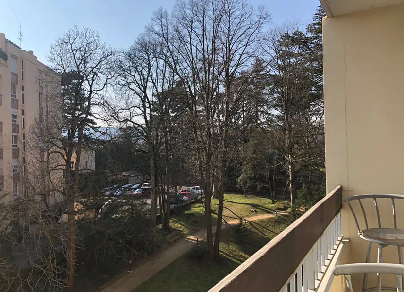 Flat Quai Étienne Rey in Vienne