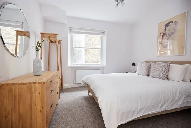 Flat Bloomsbury Way in Greater London