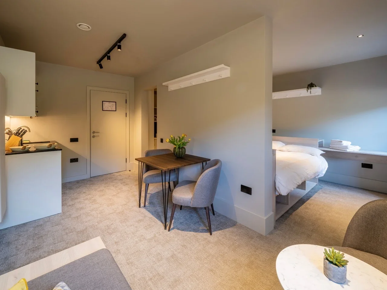Flat Augustus Road in Greater London