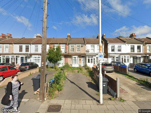 Room Green Lane in Greater London