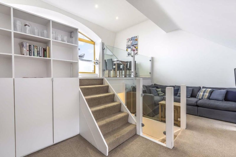 Room Burmester Road in Greater London